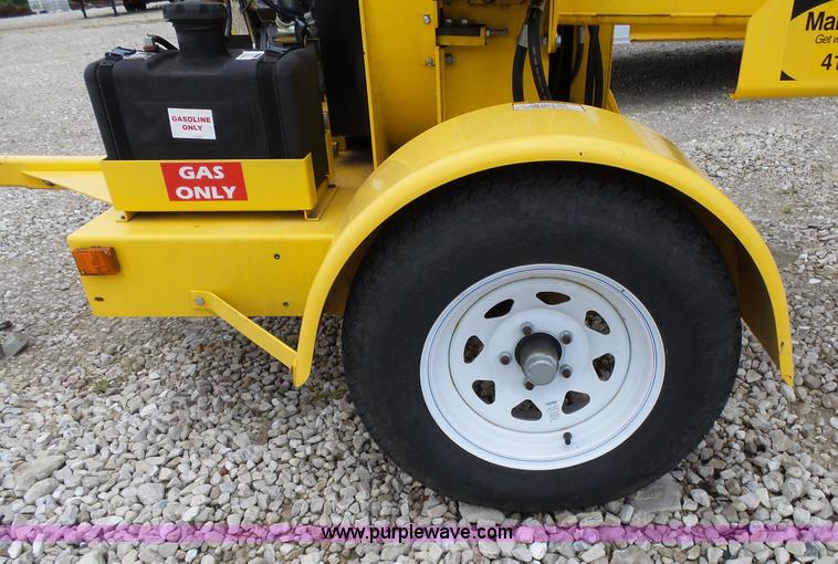 image for item BG9045 2011 Powertek 731 wood chipper