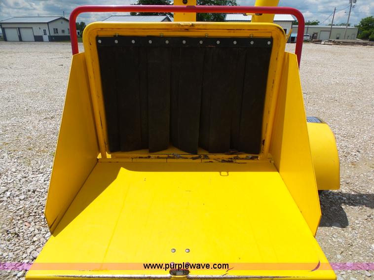 image for item BG9045 2011 Powertek 731 wood chipper