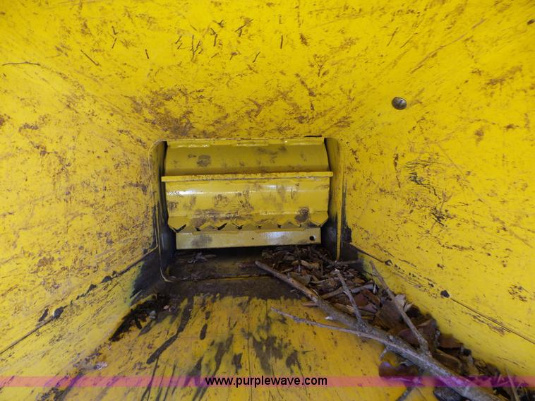 image for item BG9045 2011 Powertek 731 wood chipper