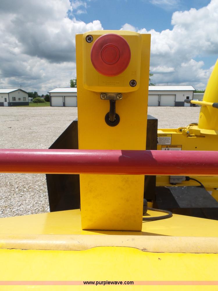 image for item BG9045 2011 Powertek 731 wood chipper