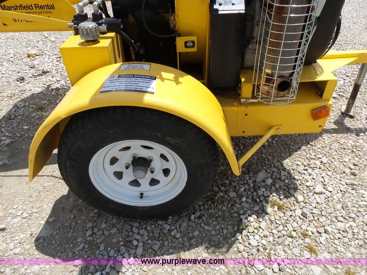 image for item BG9045 2011 Powertek 731 wood chipper