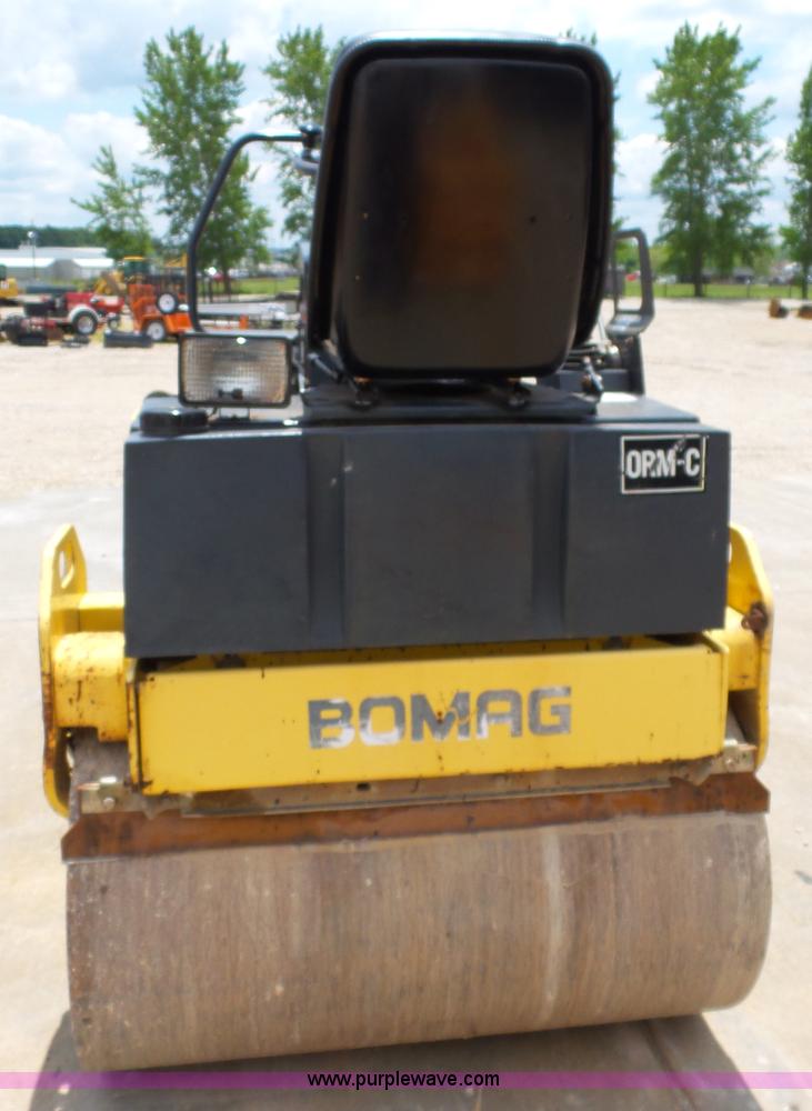 image for item BG9046 2000 Bomag BW120AD-3 double drum roller