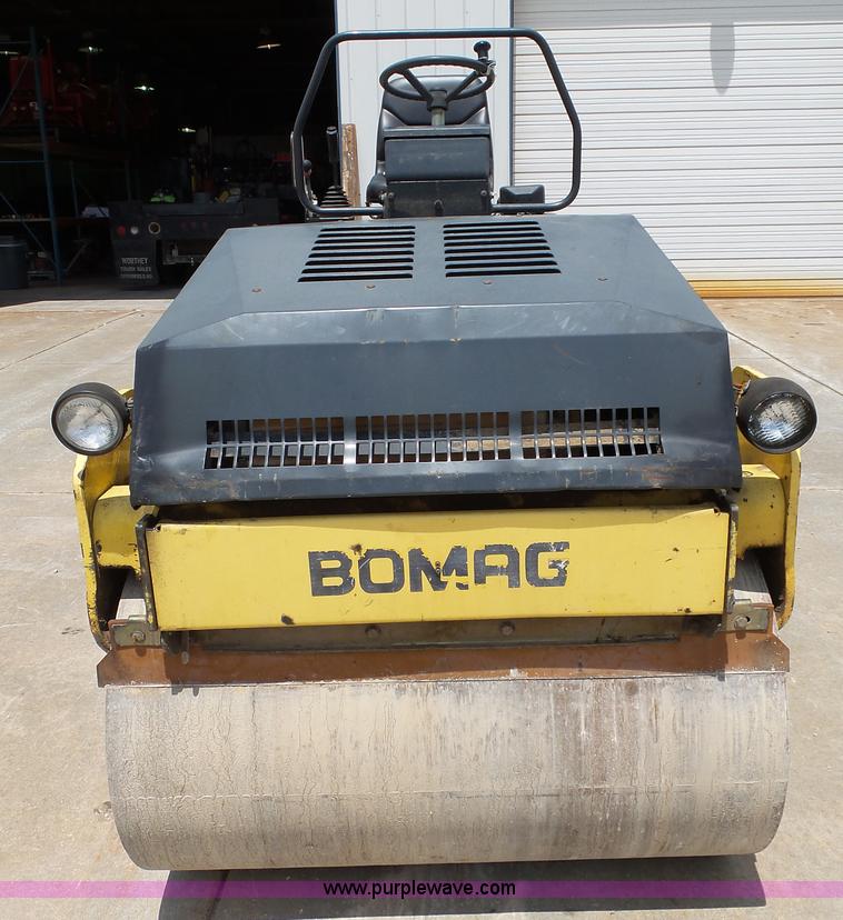 image for item BG9046 2000 Bomag BW120AD-3 double drum roller