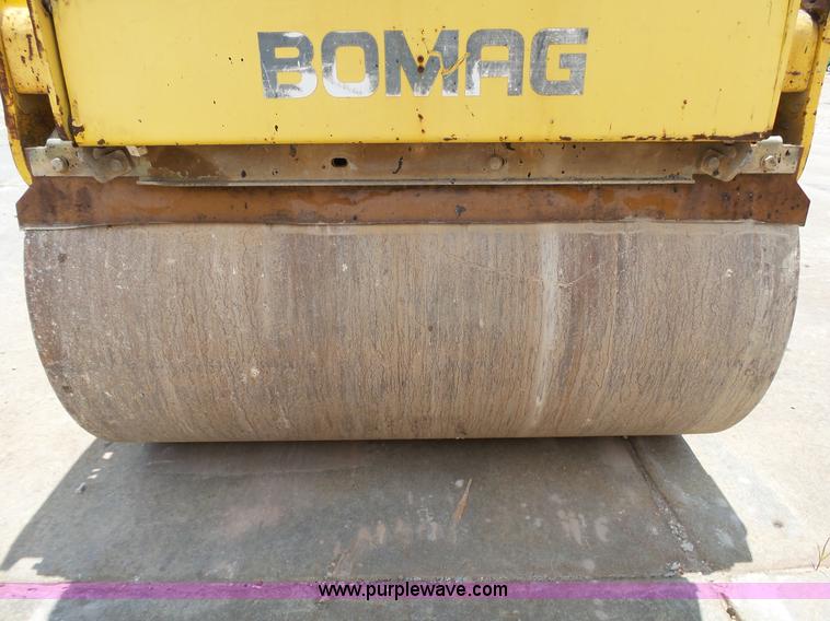 image for item BG9046 2000 Bomag BW120AD-3 double drum roller