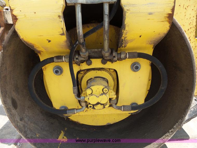 image for item BG9046 2000 Bomag BW120AD-3 double drum roller