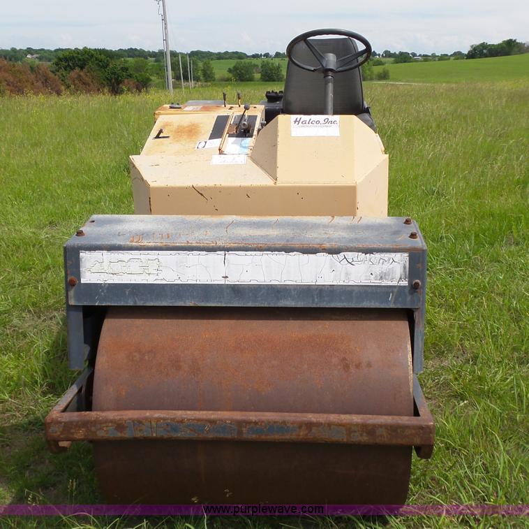 Stone 4000 double drum roller in Lebo, KS Item BR9324 sold Purple Wave