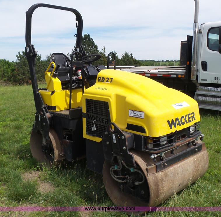 image for item BR9331 2005 Wacker RD27-120 double drum roller