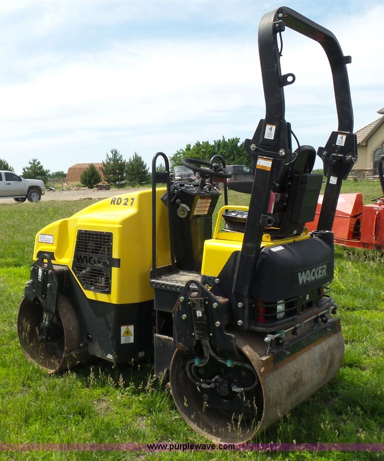 image for item BR9331 2005 Wacker RD27-120 double drum roller