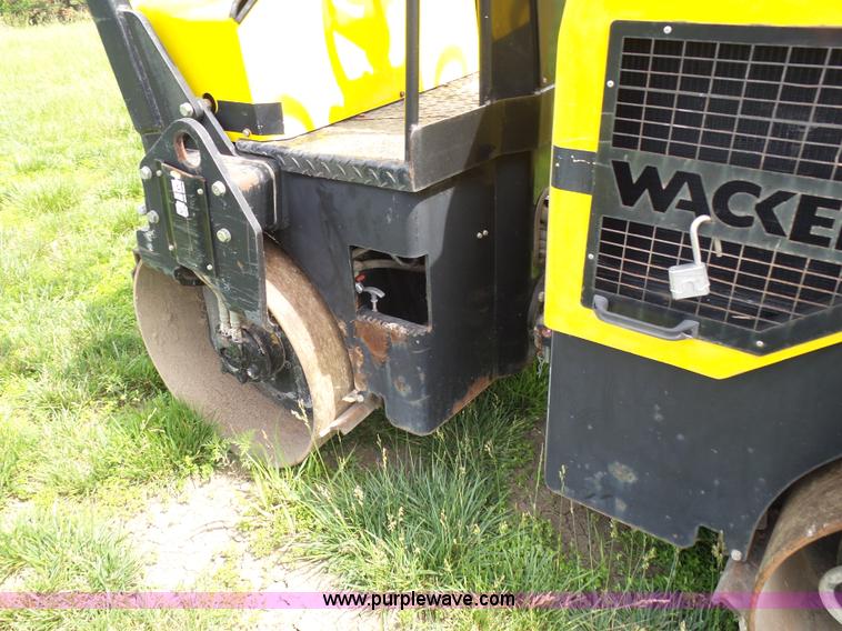 image for item BR9331 2005 Wacker RD27-120 double drum roller