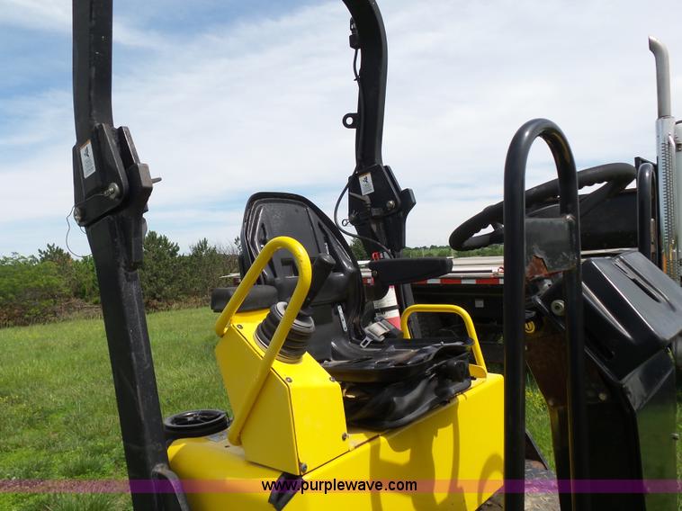 image for item BR9331 2005 Wacker RD27-120 double drum roller