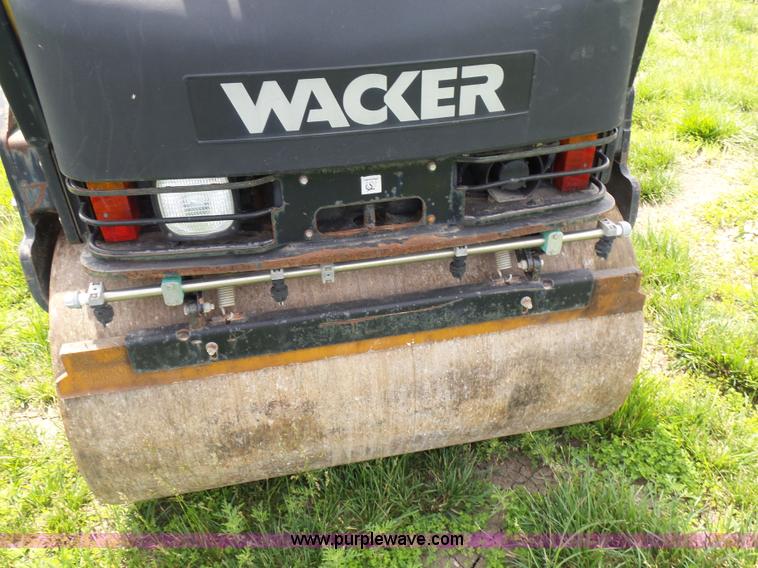 image for item BR9331 2005 Wacker RD27-120 double drum roller