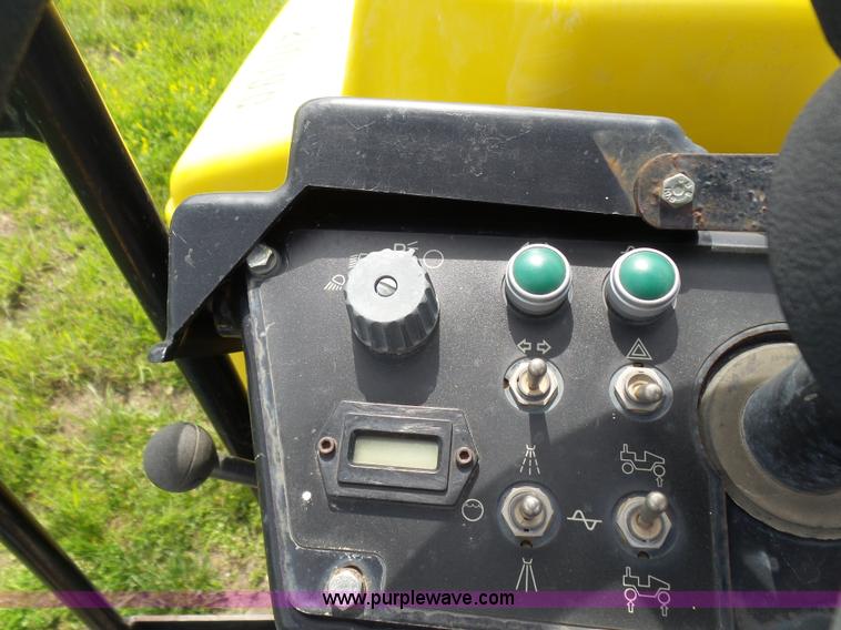 image for item BR9331 2005 Wacker RD27-120 double drum roller