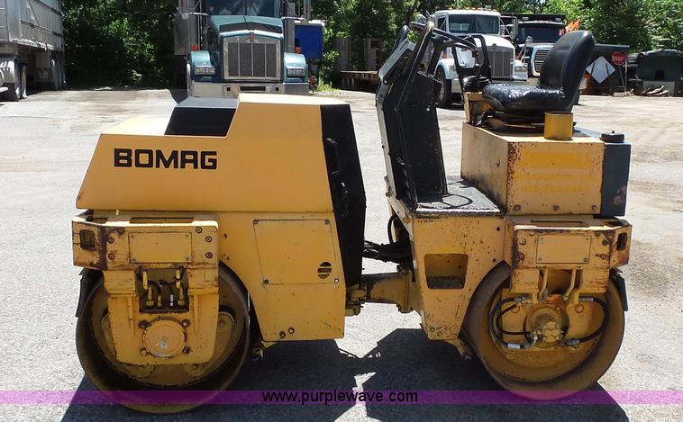image for item BS9889 Bomag BW120AD double drum roller