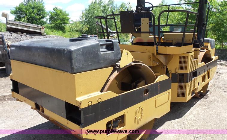 image for item BS9891 Caterpillar double drum roller