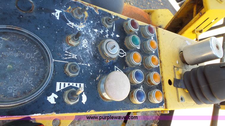 image for item BS9891 Caterpillar double drum roller