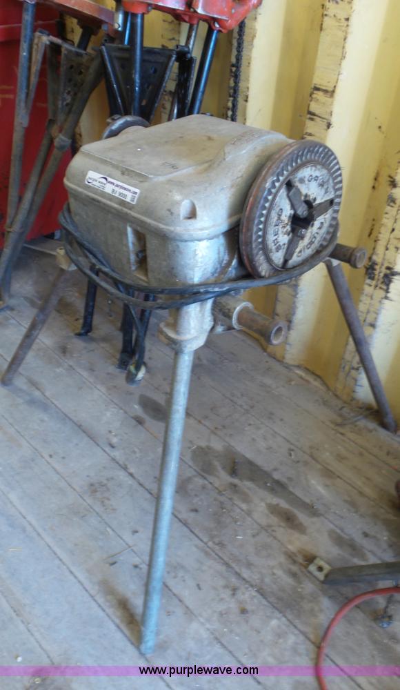 image for item BV9000 Ridgid 400A pipe threader