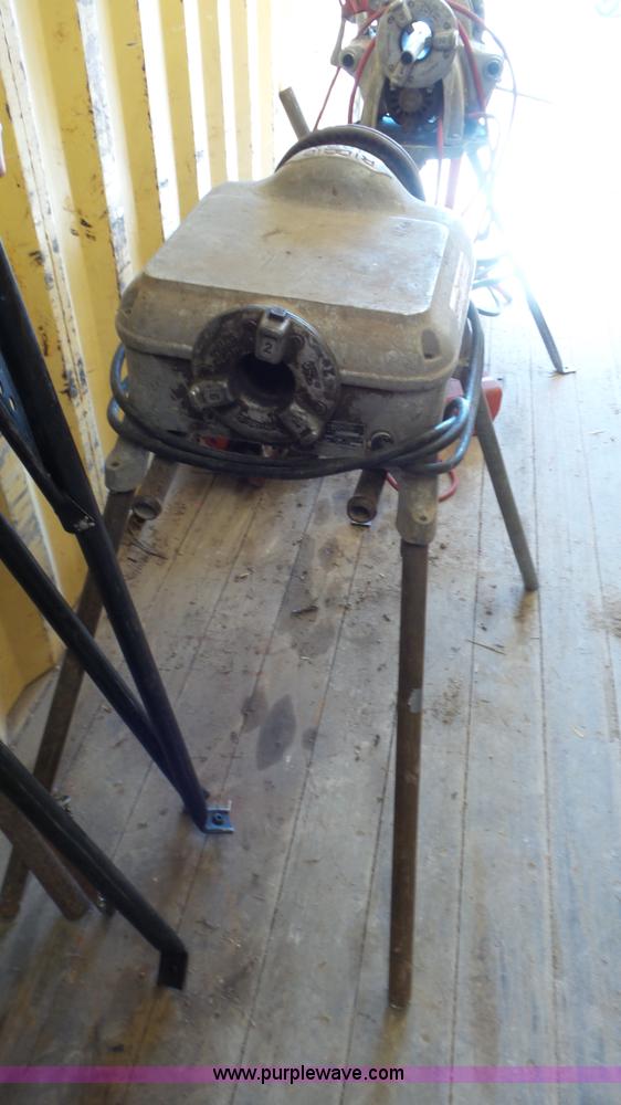 image for item BV9000 Ridgid 400A pipe threader