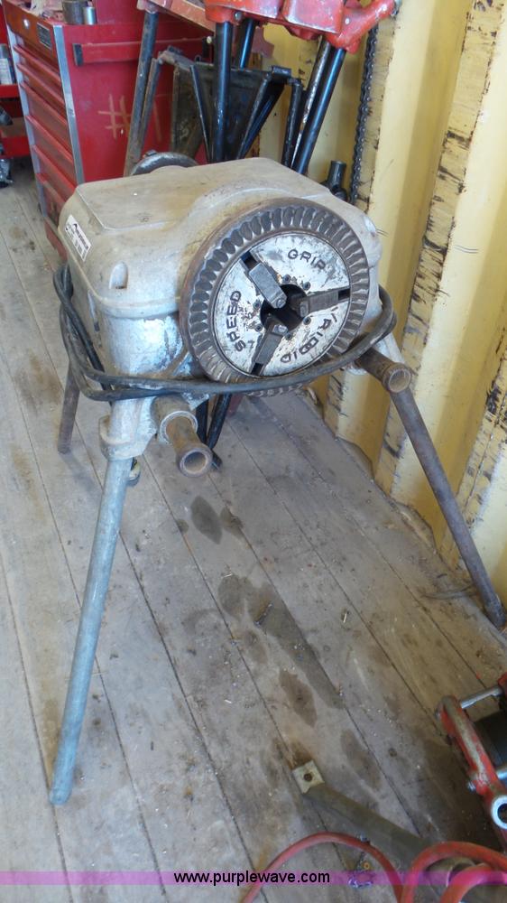 image for item BV9000 Ridgid 400A pipe threader