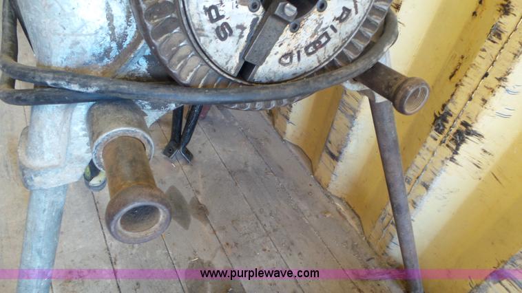 image for item BV9000 Ridgid 400A pipe threader