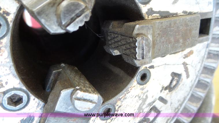 image for item BV9000 Ridgid 400A pipe threader