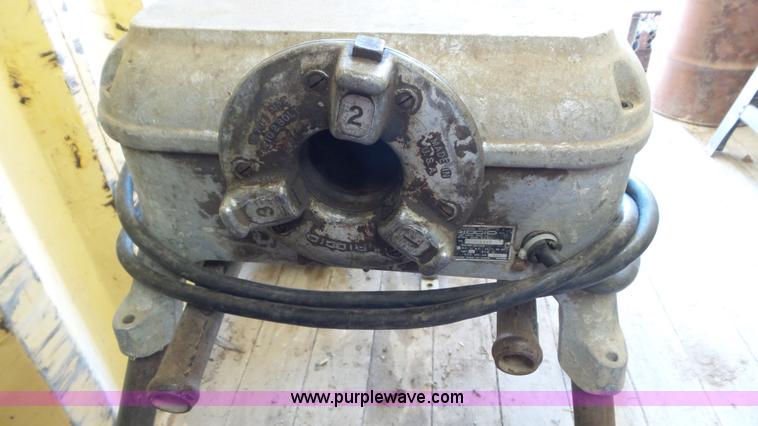 image for item BV9000 Ridgid 400A pipe threader