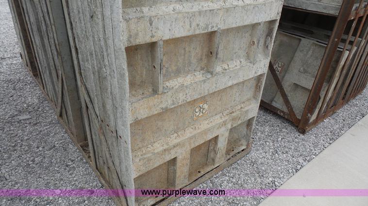 image for item BV9576 Aluminum concrete forms