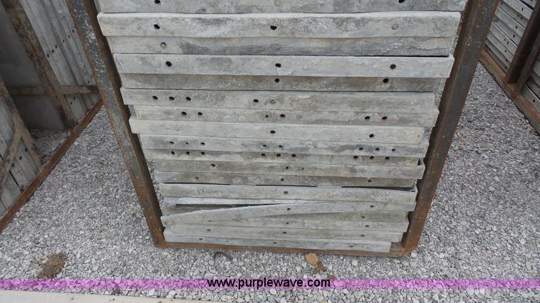 image for item BV9587 Aluminum concrete forms
