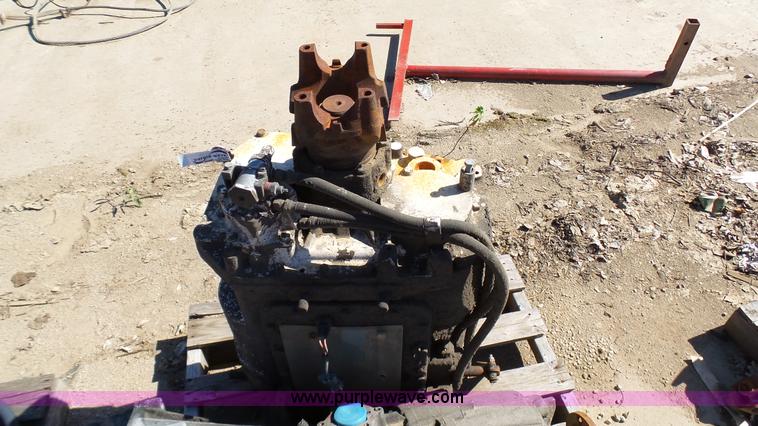 image for item BV9592 Eaton Fuller RTX14609R nine speed transmission