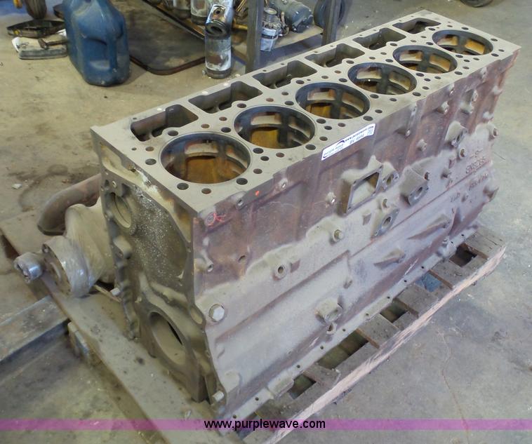 image for item BV9594 (2) Caterpillar 3406 engine blocks