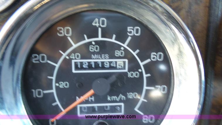 image for item F1428 1991 Kenworth T600 semi truck