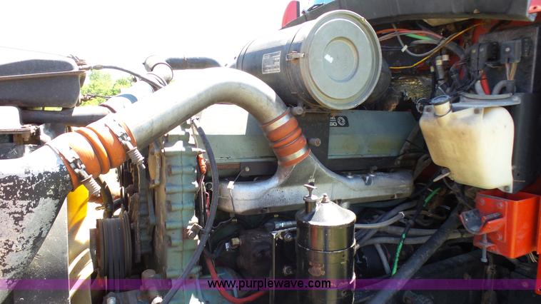 image for item F1428 1991 Kenworth T600 semi truck