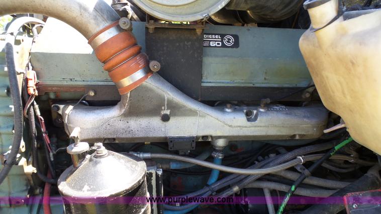 image for item F1428 1991 Kenworth T600 semi truck