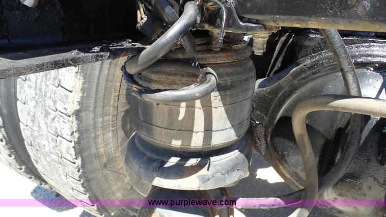 image for item F1428 1991 Kenworth T600 semi truck