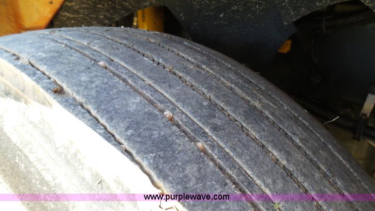 image for item F1428 1991 Kenworth T600 semi truck