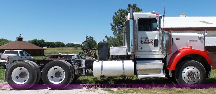 image for item F1429 1994 Kenworth W900B semi truck