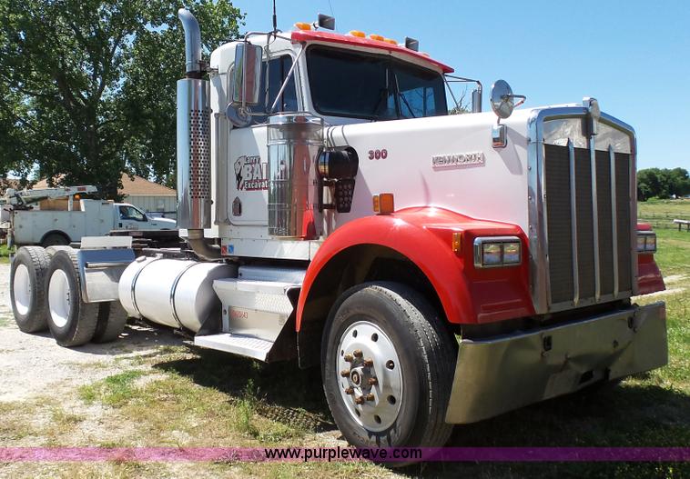 image for item F1429 1994 Kenworth W900B semi truck