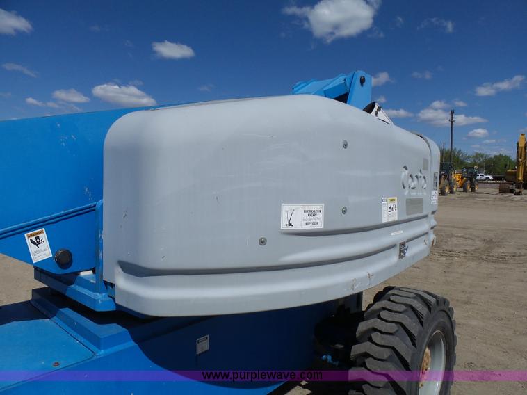 image for item J1662 1999 Genie S60 boom lift