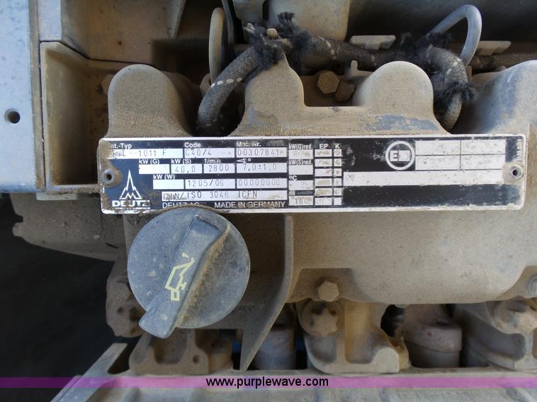 image for item J1662 1999 Genie S60 boom lift