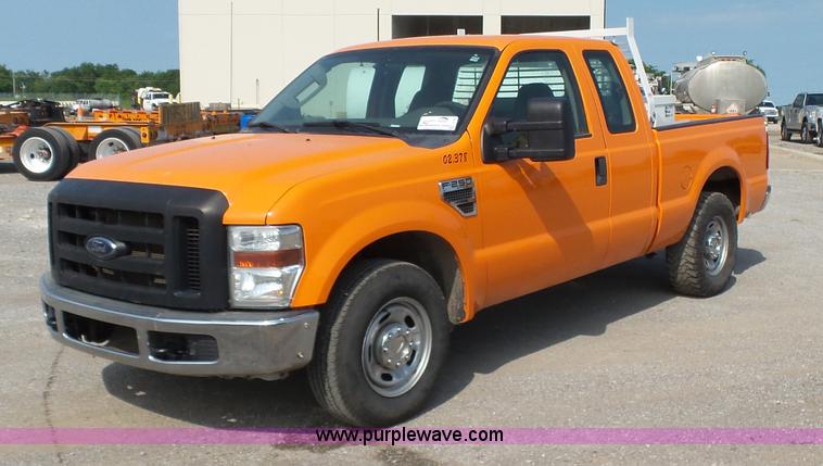 image for item J2786 2010 Ford F250 XL SuperCab pickup truck