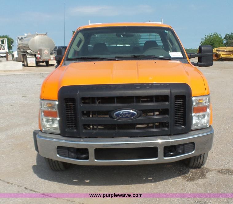 image for item J2786 2010 Ford F250 XL SuperCab pickup truck