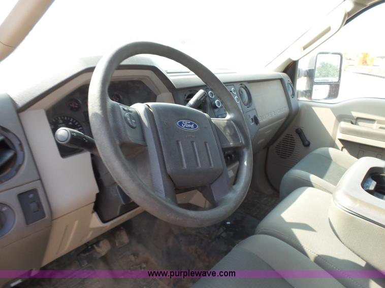 image for item J2786 2010 Ford F250 XL SuperCab pickup truck