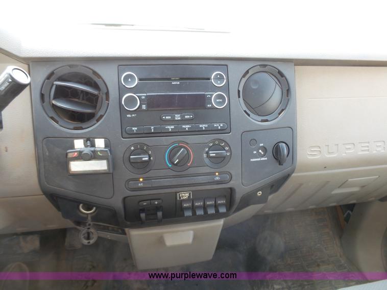 image for item J2786 2010 Ford F250 XL SuperCab pickup truck