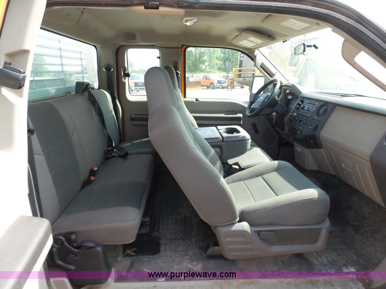 image for item J2786 2010 Ford F250 XL SuperCab pickup truck