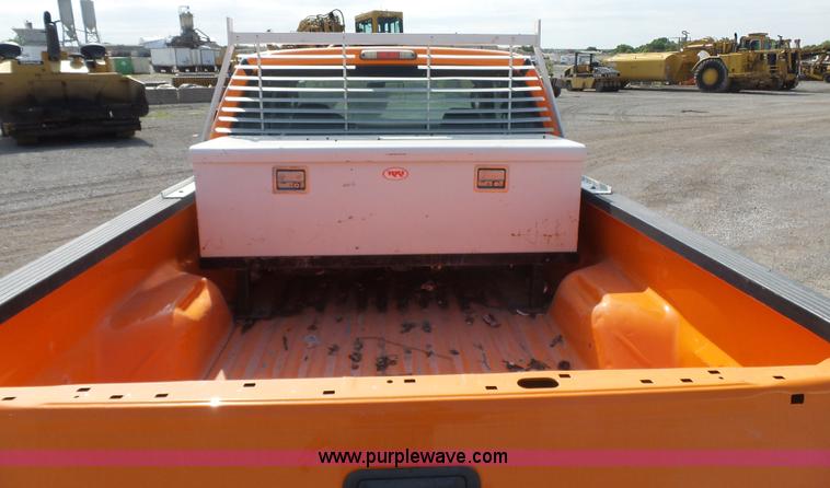 image for item J2786 2010 Ford F250 XL SuperCab pickup truck