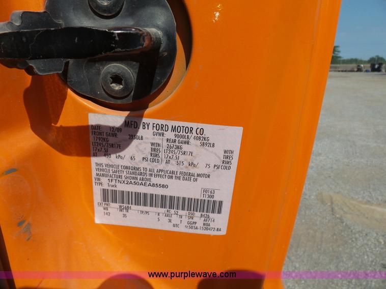 image for item J2787 2010 Ford F250 XL SuperCab pickup truck