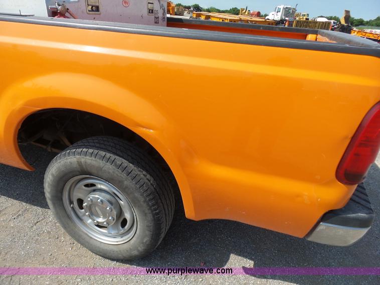 image for item J2787 2010 Ford F250 XL SuperCab pickup truck