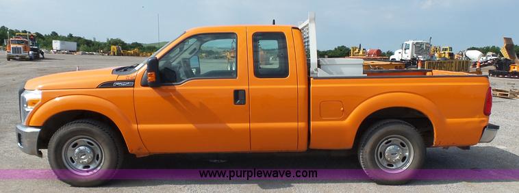 image for item J2790 2011 Ford F250 SuperCab pickup truck