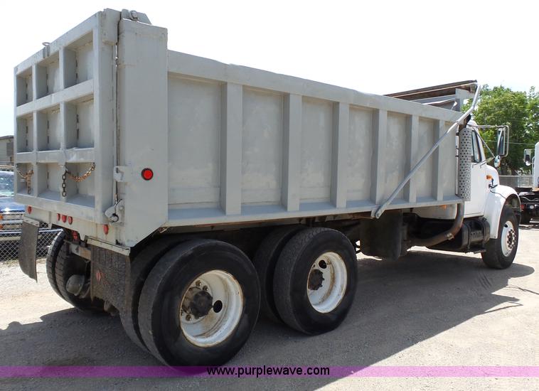 image for item J4069 1991 International 4900 dump truck