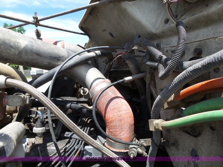 image for item J4069 1991 International 4900 dump truck