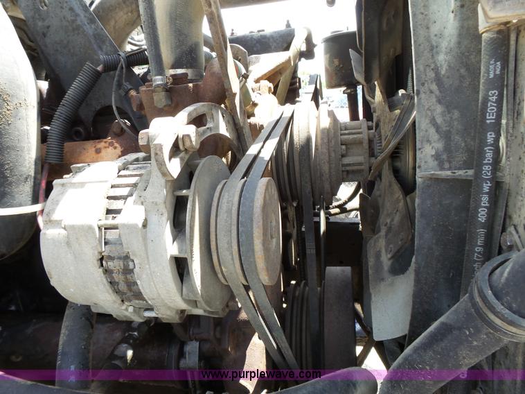 image for item J4069 1991 International 4900 dump truck